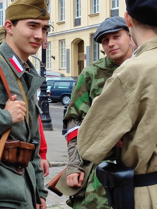 Reprezentacja Fundacji Nowe Teraz na 79. rocznicy wybuchu Powstania Warszawskiego fot-12