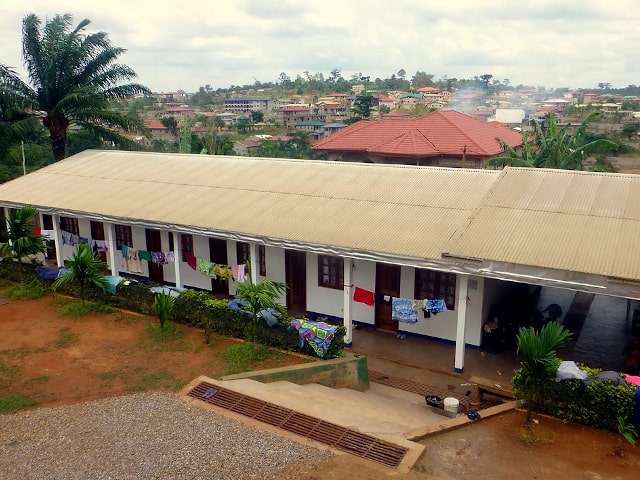 Budynek sierocińca misji w Kamerunie