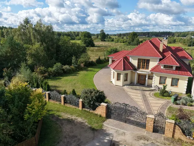 Podjazd i kuta brama