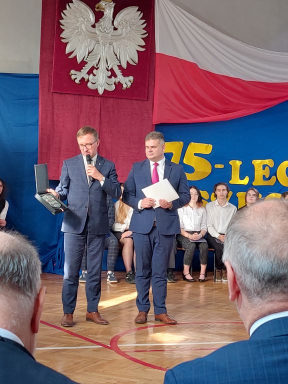Uroczystość 75-lecia istnienia szkoły w Piastowie fot-5